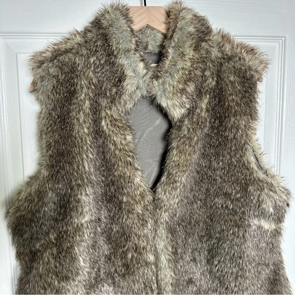 Michael Kors Faux Fur Vest Women’s X-Large Two Clasp Closure Brown Moto Mob Wife